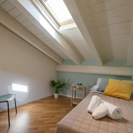 Center Duplex Elegant With Netflix Parma