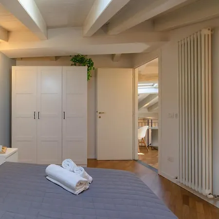 Apartment Center Duplex Elegant With Netflix Parma