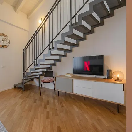 Center Duplex Elegant With Netflix Apartment Parma