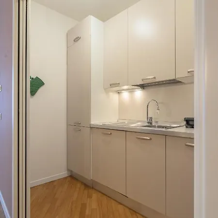 Center Duplex Elegant With Netflix *