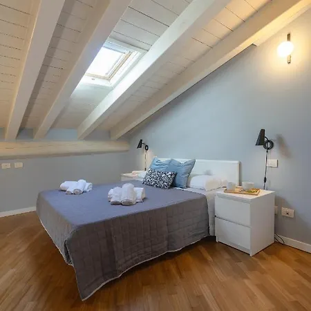 Center Duplex Elegant With Netflix Parma