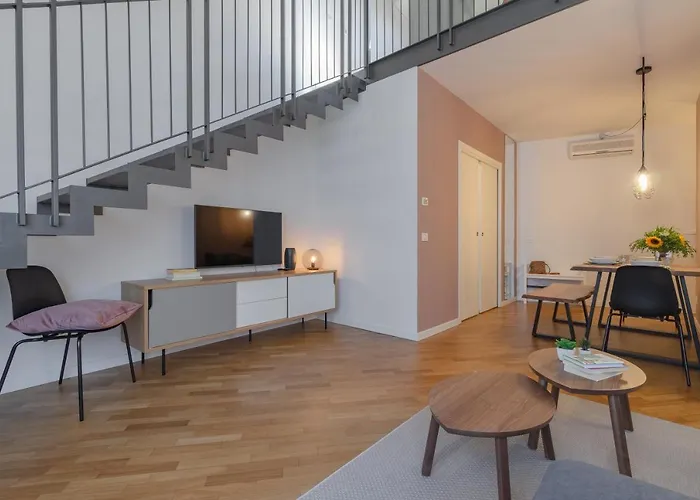 Center Duplex Elegant With Netflix * Parma